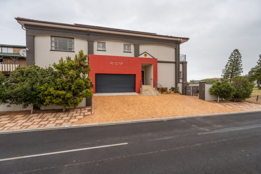 5 Bedroom Property for Sale in Greenways Golf Estate Western Cape